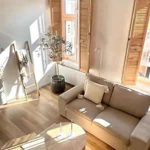 Apartment For Sophie - Z Palarnia Kawy I Pracownia Artystyczna W Kamienicy - Art & Coffee In Historic Building, Danzig